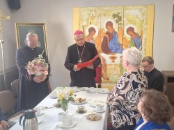 fe32ef5f a7ed 471b b451 22a9d2008693  